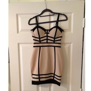 Papaya Sexy Taus Bodycon Dress (Size Small)